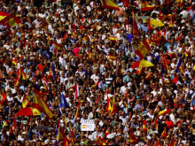 40 000 души протестират в Испания срещу амнистията на каталунските сепаратисти