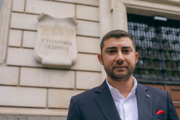 Контрера е председател на Областния комитет на ВМРО за град София,