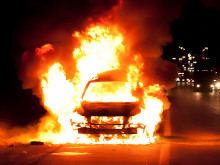 Автомобил в Русе се запали по време на движение 