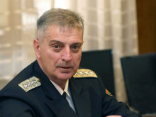 Адмирал Ефтимов: Страната ни активно участва в изпълнението на мерките на НАТО за повишена бдителност