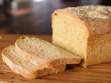 Предлагат нулевото ДДС на хляба и брашното да остане до средата на 2024 година