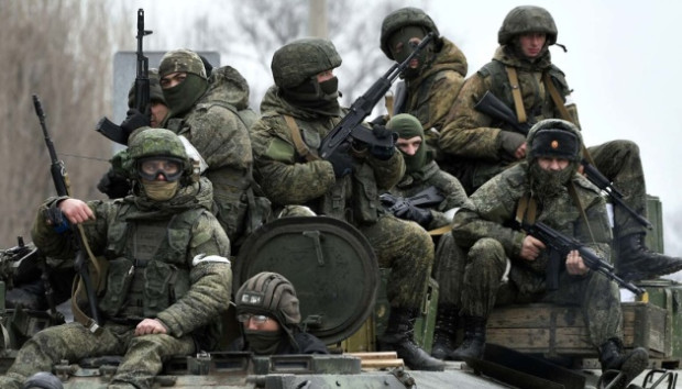 Русия е привлякла 325 хиляди бойци на контрактна служба от началото на годината