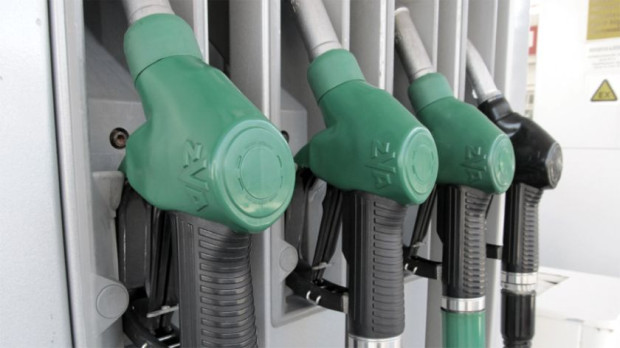 Цените на основните видове горива отново тръгнаха нагоре. Увеличението за изминалия