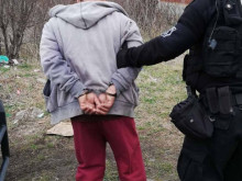 Криминално проявен се съпротивляваше на бургаски полицаи, но го задържаха