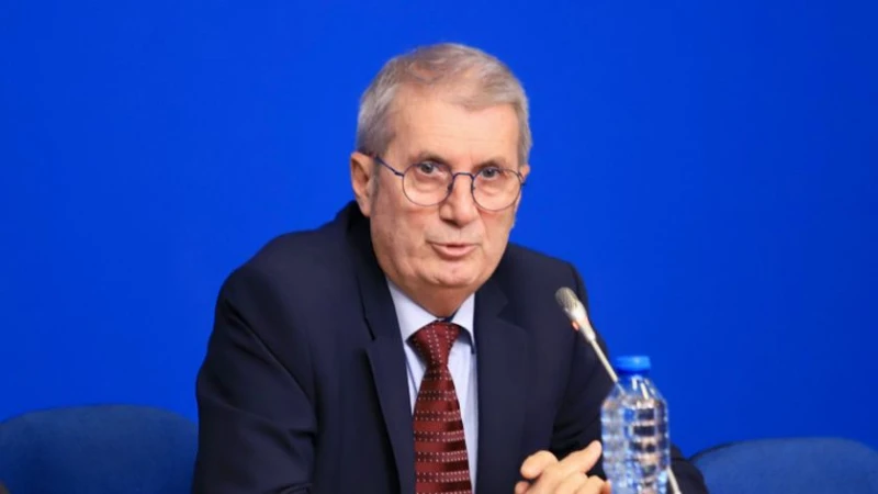 Здравният министър: РЗИ-та са в готовност за въвеждане на мерки при скок на случаите от COVID-19