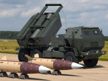 Подоляк: Украйна е "на прага" да получи далекобойни ракети ATACMS от САЩ