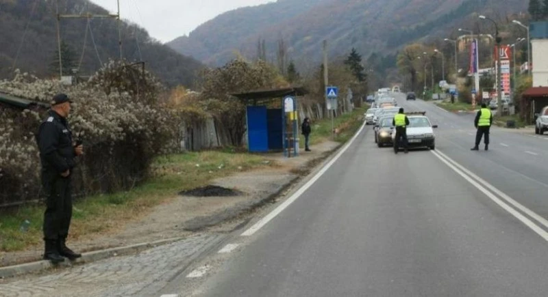 Заради катастрофа движението е двупосочно по пътя София - Перник, при Драгичево