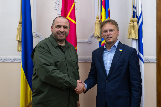 Новите министри на отбраната на Великобритания и Украйна се срещнаха в Киев