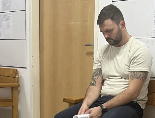 Пробация за плачещия мъж, нанесъл лека телесна повреда на гаджето си