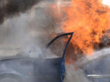 Автомобил избухна в пламъци в Банско
