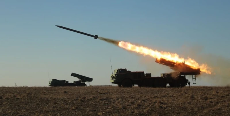 Руската ПВО е свалила девет ракети от РСЗО "Ураган" над Белгородска област.