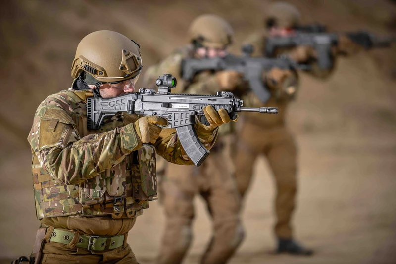 Чехия ще прехвърли на Украйна лиценза за производство на автомати CZ BREN 2