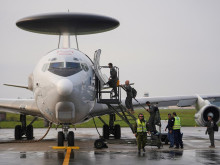 НАТО изпраща разузнавателни самолети за "наблюдение на руската военна дейност"