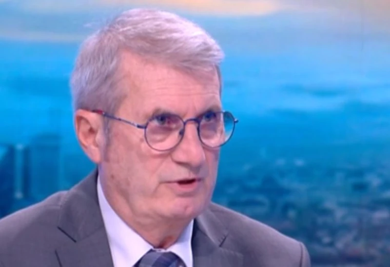 Хинков: Не съм обмислял оставката си