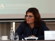 Асена Сербезова ще съди здравния министър 