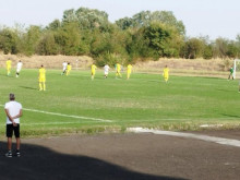 Юношите на Локомотив продължават напред за Купата