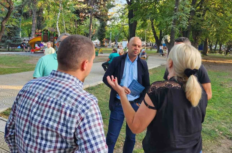 Жители на "Южен" поискаха от кандидатите на ГЕРБ край на транспортната блокада