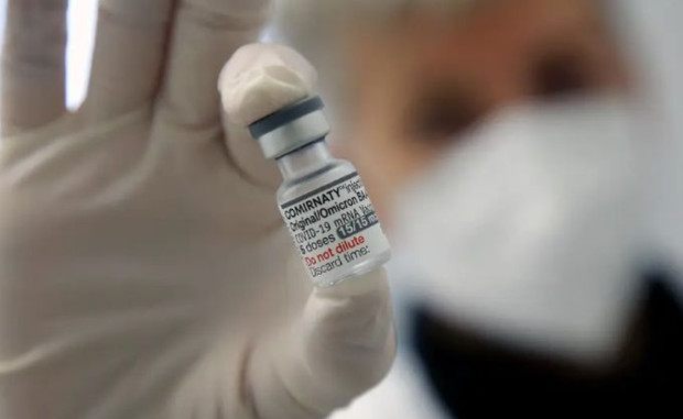 </TD
>Опашки от желаещи да си поставят новата ваксина срещу ковид-19