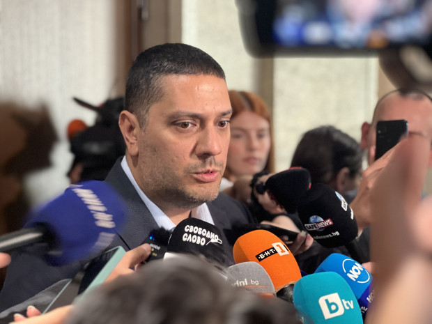 Председателят на Комисията по отбрана на парламента Христо Гаджев отговори