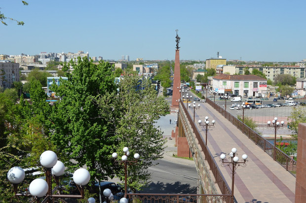 Обсъждат самолетна линия между Пловдив и Шъмкент