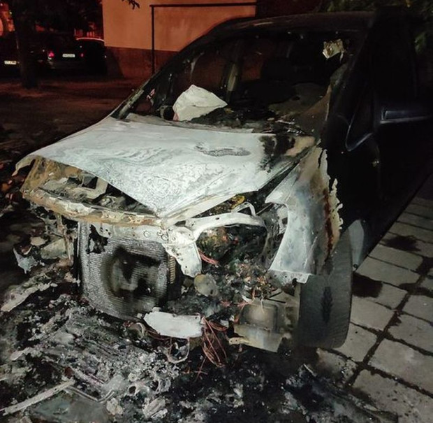 </TD
>Автомобил е изгорял тази нощ, разбра Plovdiv24.bg Във фейсбук групата Забелязано