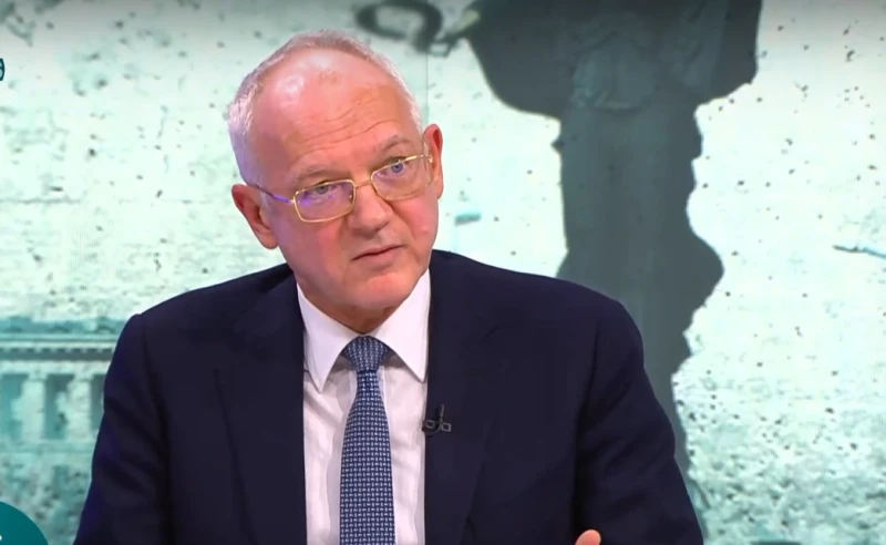 Велев: На миньорите да не им дават 36 заплати накуп, а добавки щом започнат нова работа