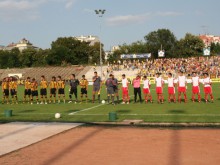 100 си взеха абонаментни карти за новия сезон на Ботев за 4 дни