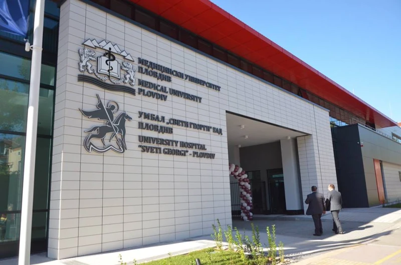 Битката за ректор на Медицинския университет загрубя