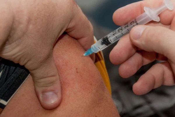 Хиляди българи на и над 65 г. са ваксинирани срещу грип, най-много са в София