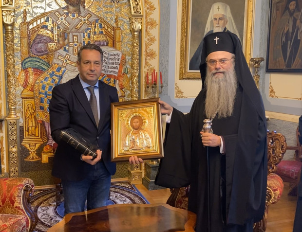TD Кандидатът за кмет на Пловдив потърси благословия от Пловдивския митрополит