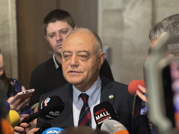 Няма пряка заплаха за българската национална сигурност Това заяви депутатът