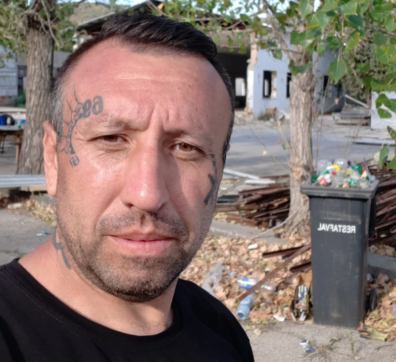 Шалтера: Най-накрая успях - току-що наръгах жена си
