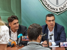Разбита е международна група за крадени скъпи возила