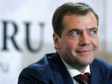 Медведев: Ситуацията с пожарите в Русия е овладяна