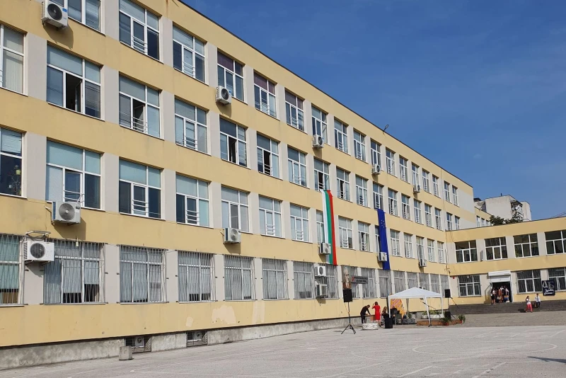 Ексклузивно: Вижте новата заповед на МОН за COVID-19!