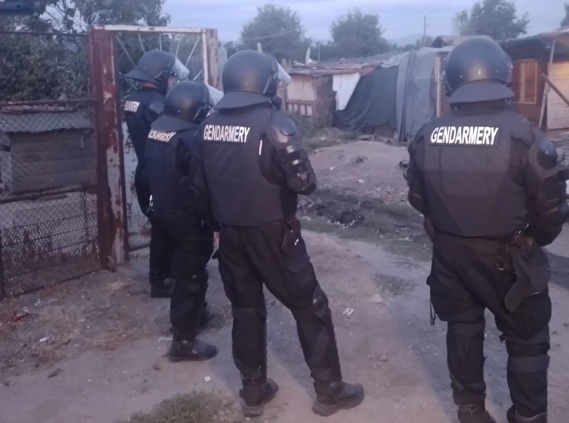 Спецакция на полицията в Старозагорско: Проверяват се адреси по сигнали за купен вот