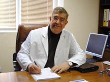 Швейцарски лекар преглежда безплатно за разширени вени