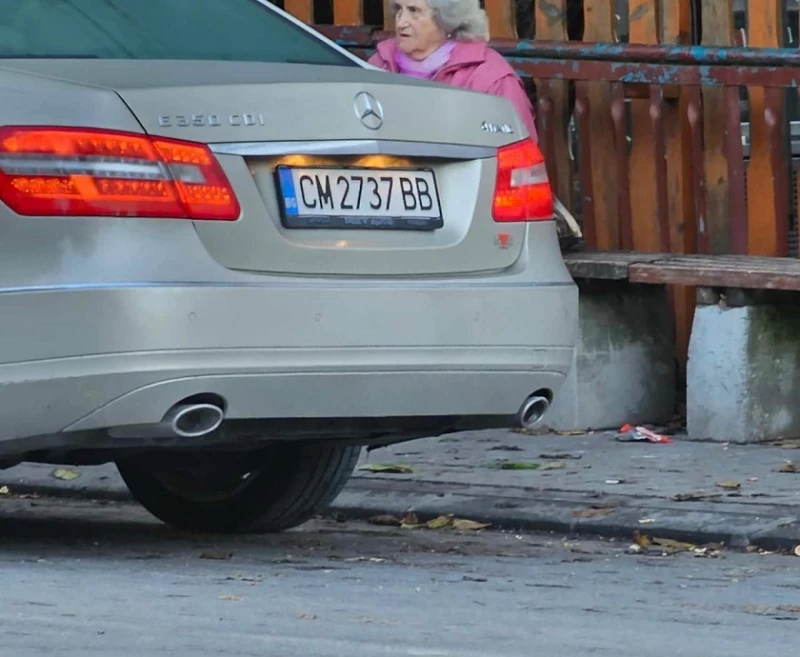 Мъж нападна и малтретира две млади жени, поставяли предизборни плакати в Смолян