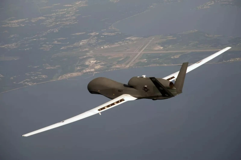 Американски дрон RQ-4 Global Hawk подаде сигнал за тревога над Черно море