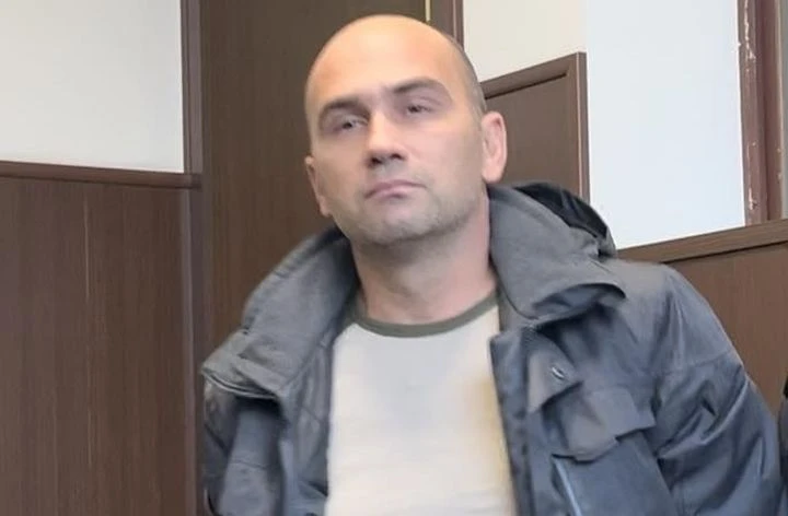 В Пловдив доведоха с белезници известен фотограф