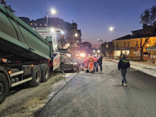 Миризма на асфалт по пловдивската ул. "Даме Груев", снощи работили до 22.00 часа