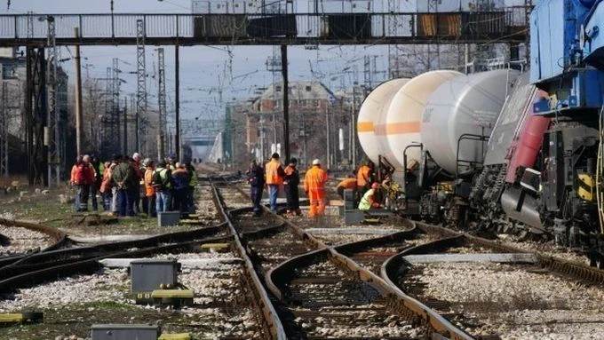 На косъм от тежка ЖП катастрофа в Пловдивско!