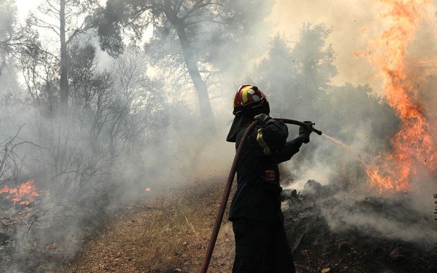Пожар избухна в горска местност в района Мариес на Закинтос Гърция
