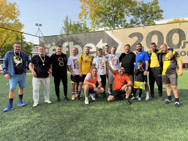 </TD
>Футболен турнир с участието на осем отбора от район Западен“