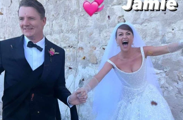 Звездната актриса Джейми Уинстън се бракува за годеника си Джеймс