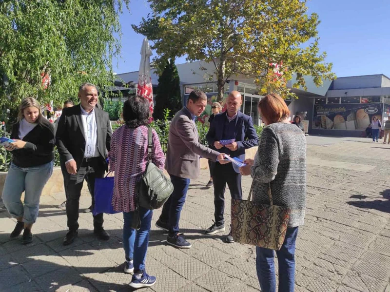 Пешеходни зони и зелени площи поискаха от кандидатите на ГЕРБ жители на "Южен"