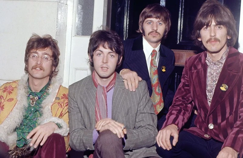 The Beatles ������� "�����������" ����� �� 2 �������