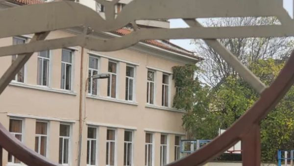 Дете падна от втория етаж на хасковското училище Св Климент
