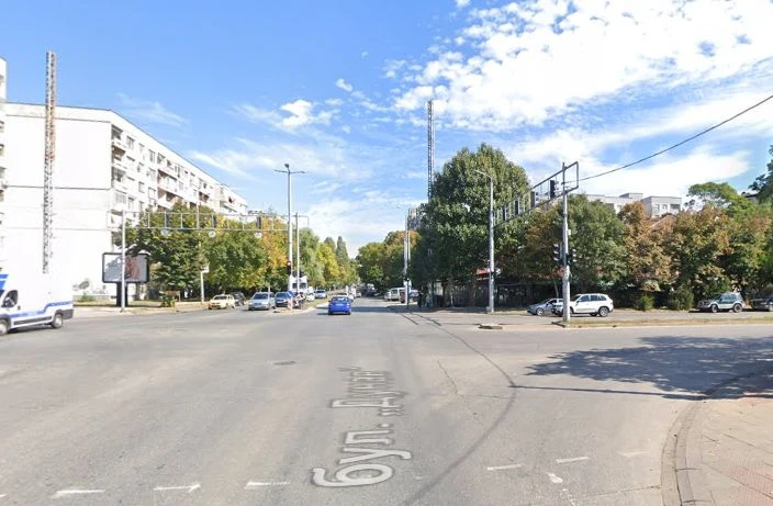 Семейство се опитва да намери млада дама, помогнала им при инцидент в Пловдив