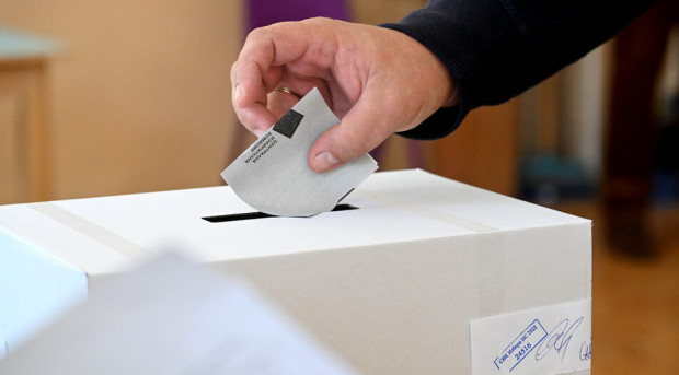 Избортният ден във Варна започна спокойно, съобщиха от Общинската избирателна комисия